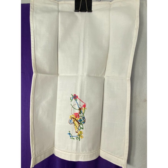 Vintage, Handmade Kitchen/Dish/Tea Towel with Hand Embroidered Flowers. - Picture 10 of 10